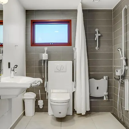 2 Bedroom Awesome In Semesterbostad *